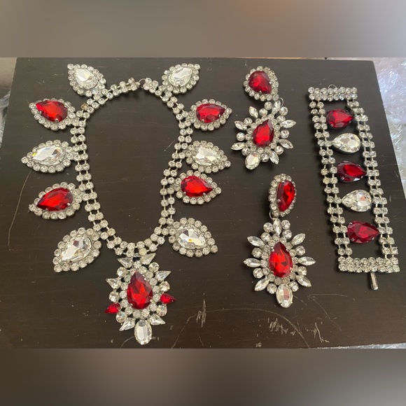 emerald rain Jewelry - Red/Clear Rhinestone 4 piece set necklace, earrings Bracelet